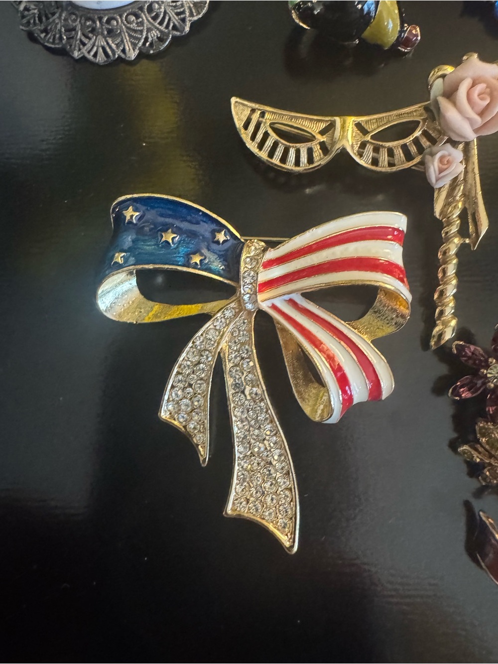 Vintage Brooch Lot – 9 Pieces – Rhinestone, Enamel, Porcelain, Statement Pins - Picture 16 of 16
